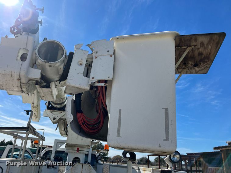 image for item KV9909 2007 Ford F550 Super Duty XL bucket truck