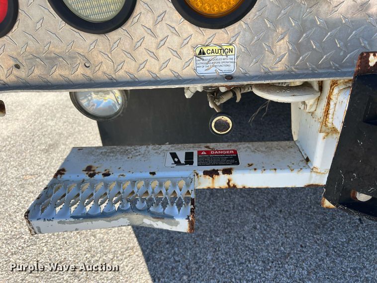 image for item KV9909 2007 Ford F550 Super Duty XL bucket truck