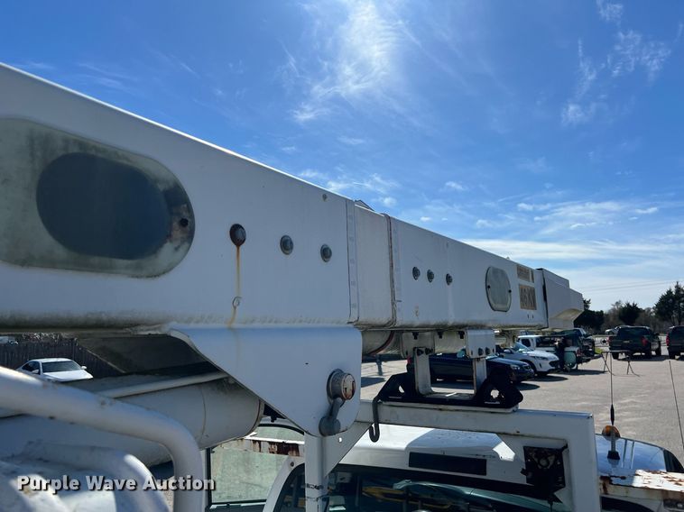 image for item KV9909 2007 Ford F550 Super Duty XL bucket truck