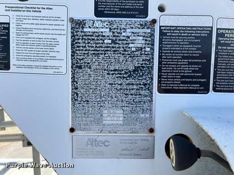 image for item KV9909 2007 Ford F550 Super Duty XL bucket truck