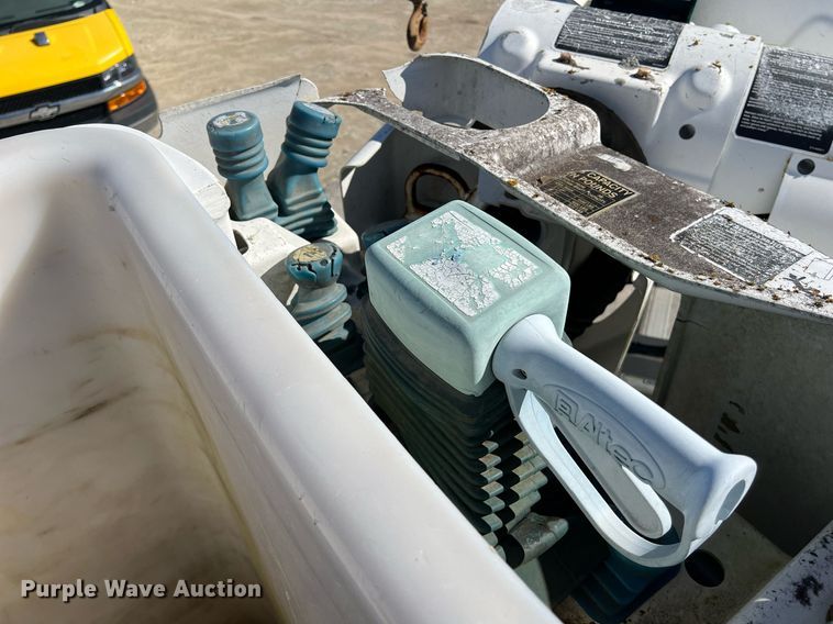 image for item KV9909 2007 Ford F550 Super Duty XL bucket truck