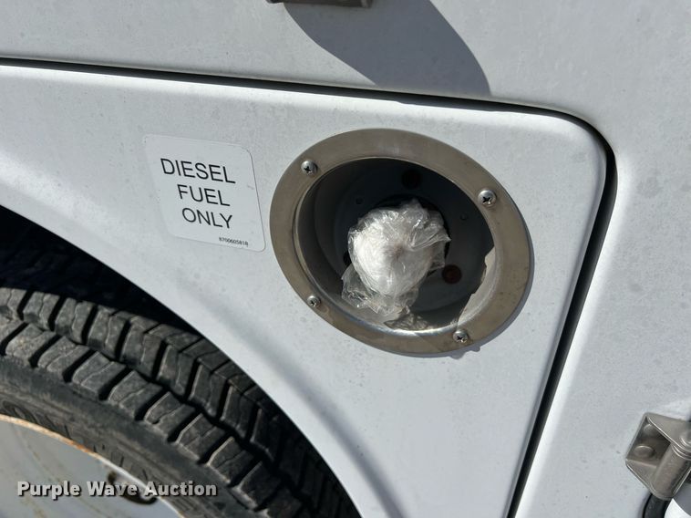 image for item KV9909 2007 Ford F550 Super Duty XL bucket truck