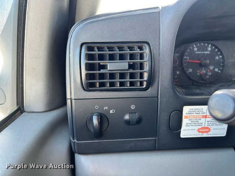 image for item KV9909 2007 Ford F550 Super Duty XL bucket truck