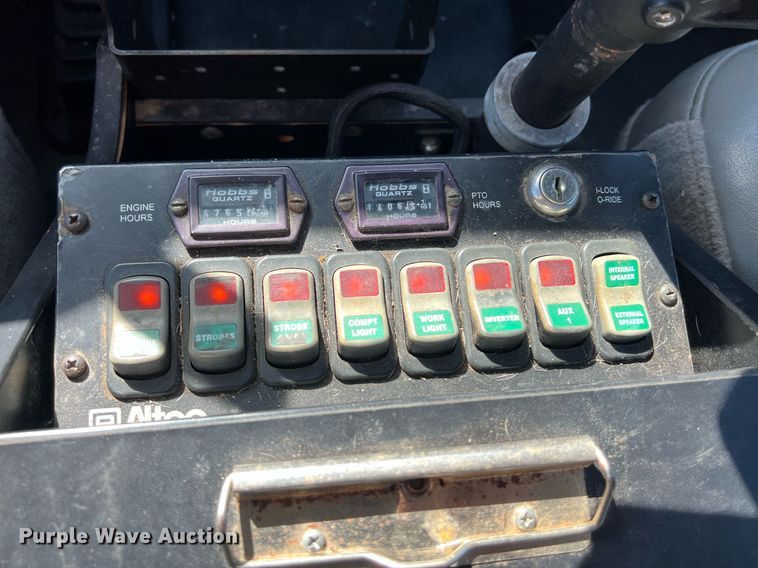 image for item KV9909 2007 Ford F550 Super Duty XL bucket truck