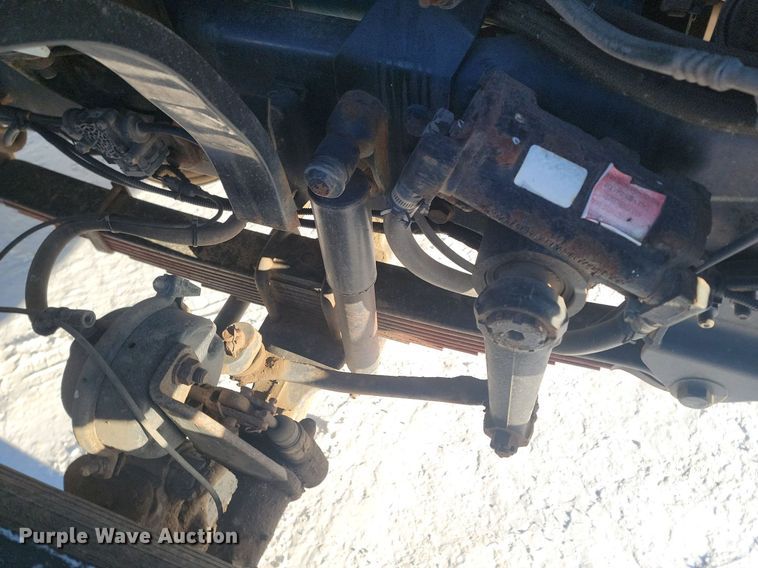 image for item LA9534 2005 International  7400 digger derrick truck