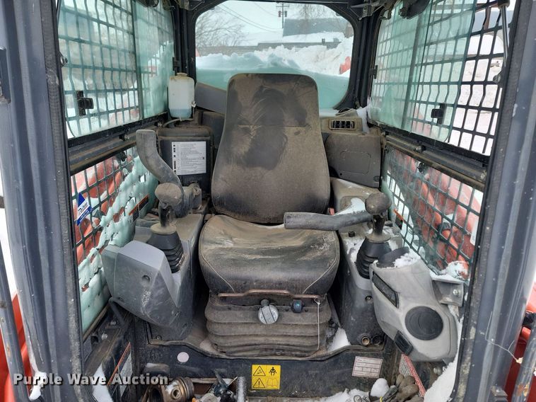 image for item LA9540 2018 Kubota  SVL 95-2s tracked skid steer loader