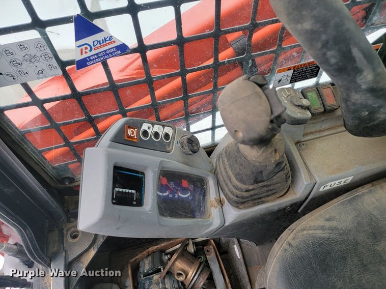 image for item LA9540 2018 Kubota  SVL 95-2s tracked skid steer loader