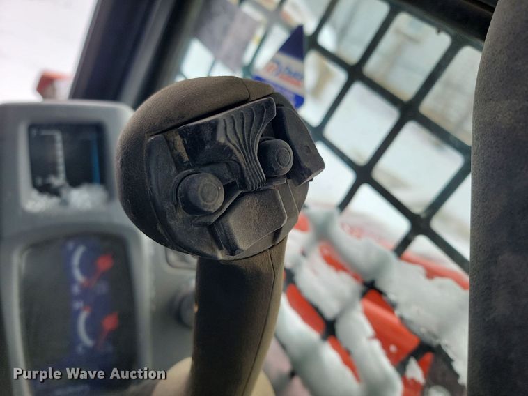 image for item LA9540 2018 Kubota  SVL 95-2s tracked skid steer loader