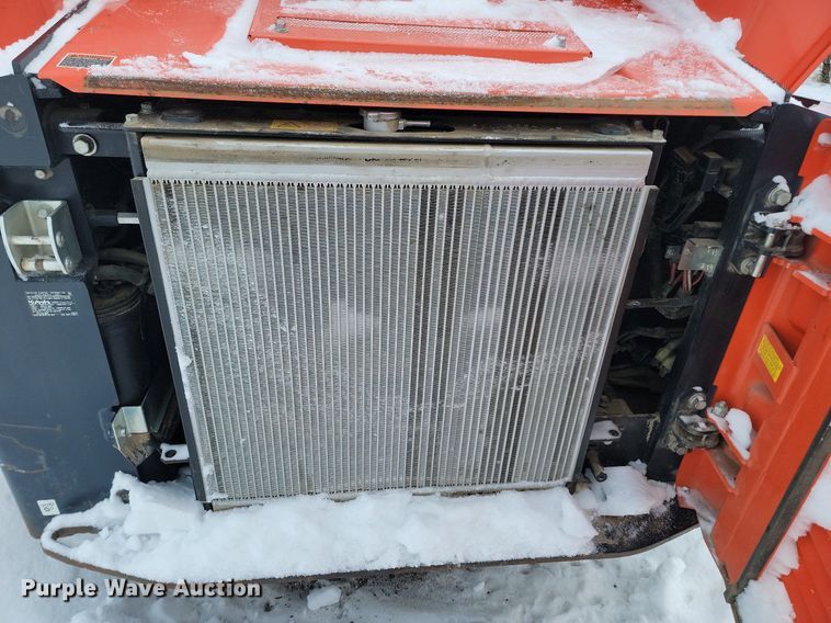 image for item LA9540 2018 Kubota  SVL 95-2s tracked skid steer loader