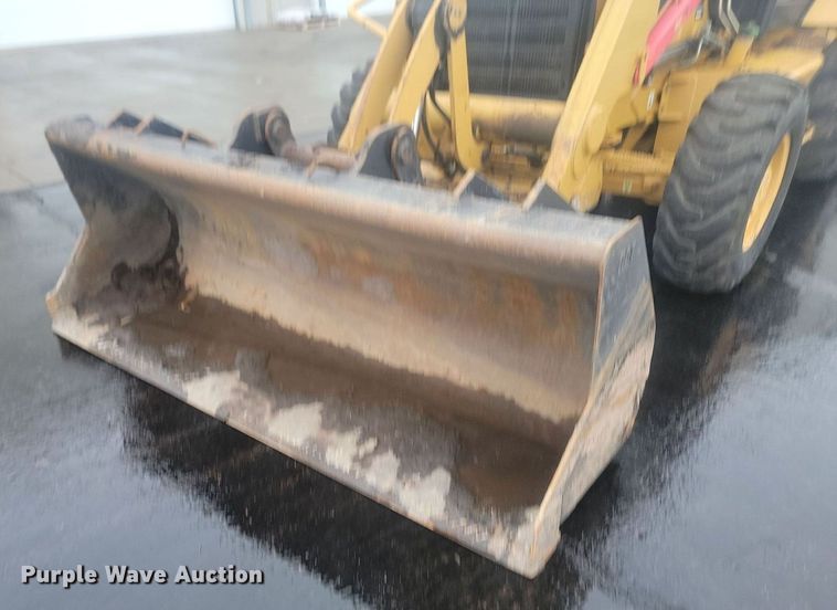 image for item LA9560 2008 Caterpillar  414E IL landscape tractor