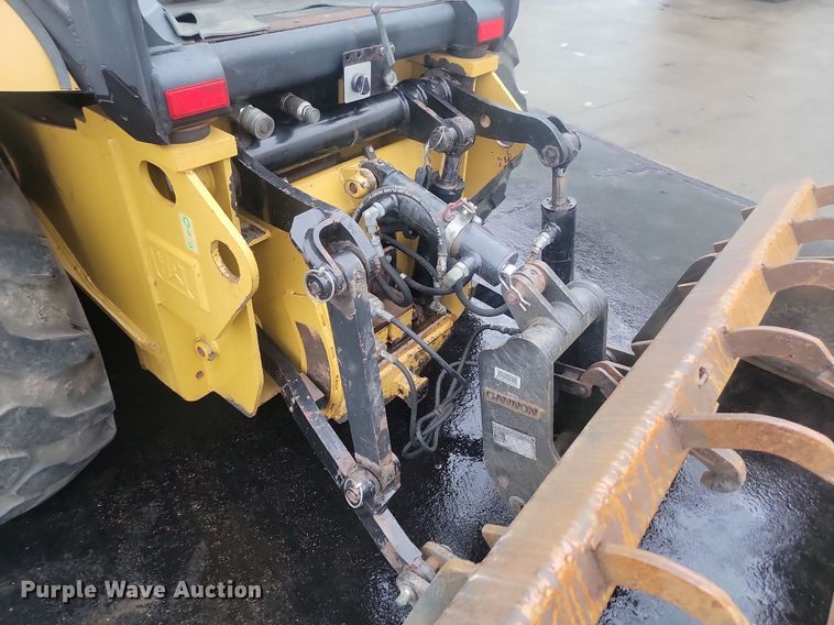 image for item LA9560 2008 Caterpillar  414E IL landscape tractor