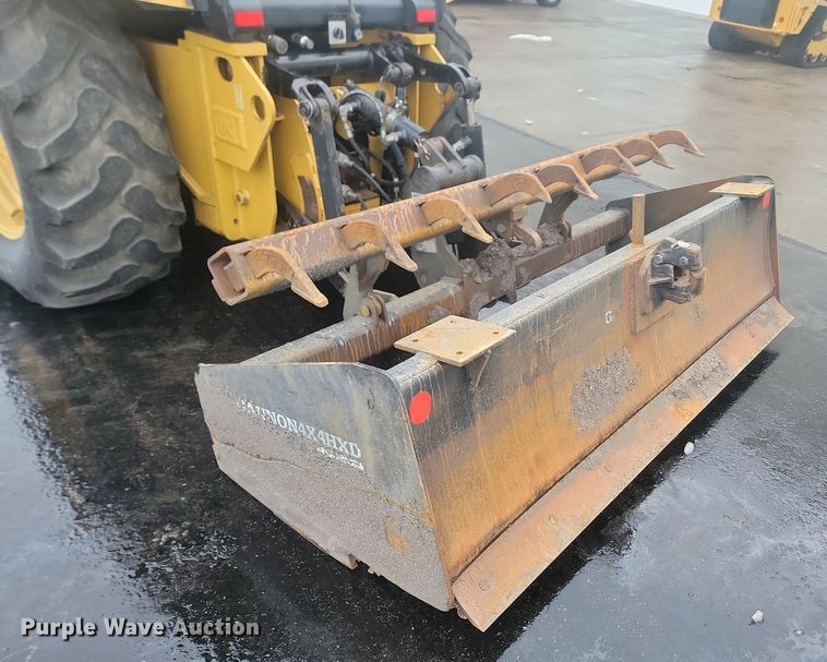 image for item LA9560 2008 Caterpillar  414E IL landscape tractor