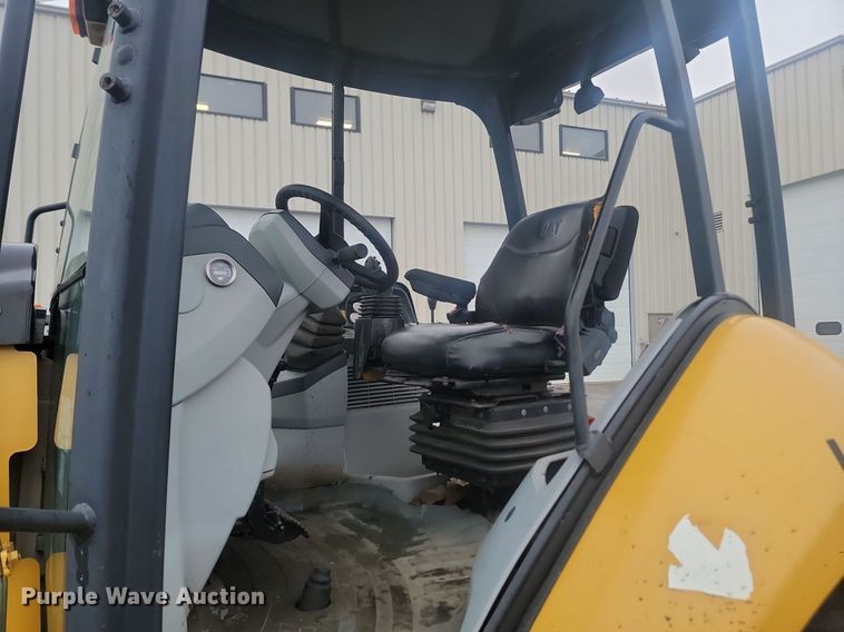 image for item LA9560 2008 Caterpillar  414E IL landscape tractor