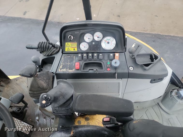 image for item LA9560 2008 Caterpillar  414E IL landscape tractor