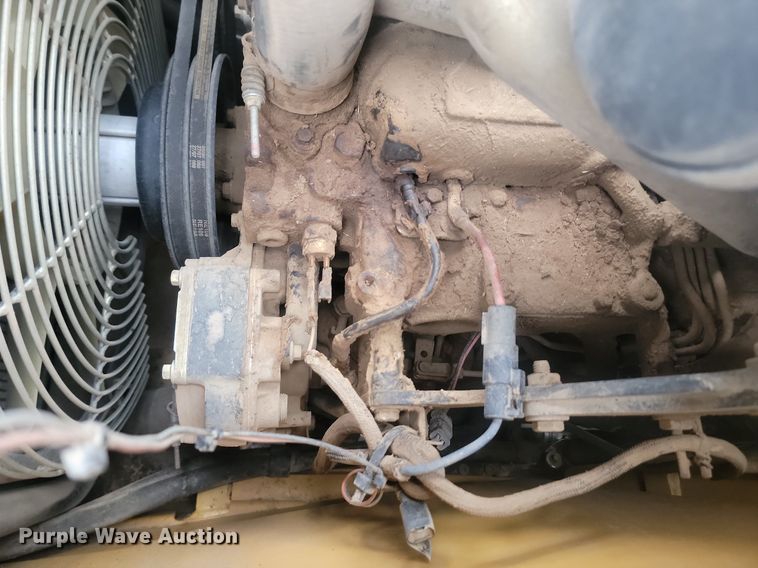 image for item LA9560 2008 Caterpillar  414E IL landscape tractor