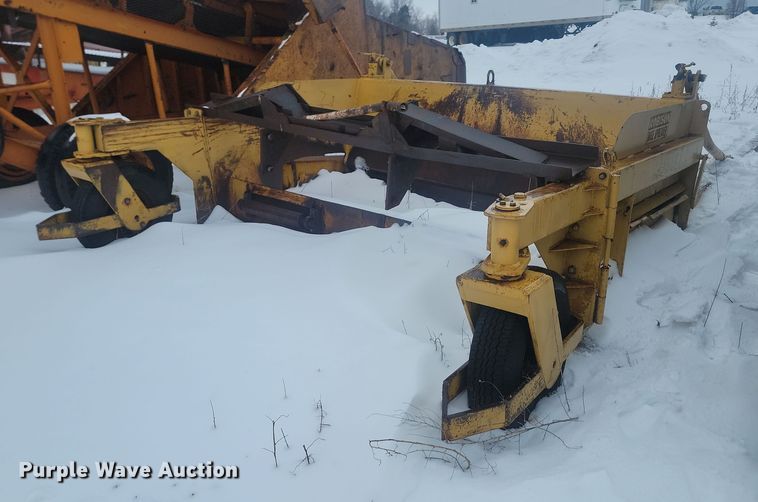 image for item LA9561 Robison  base spreader