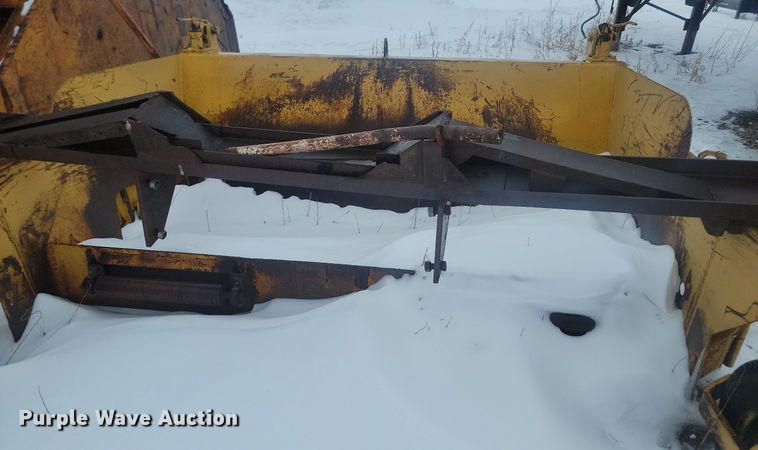 image for item LA9561 Robison  base spreader