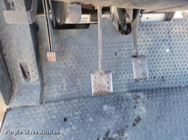 image for item LA9564 2014 Club Car XRT 1550 SE utility vehicle