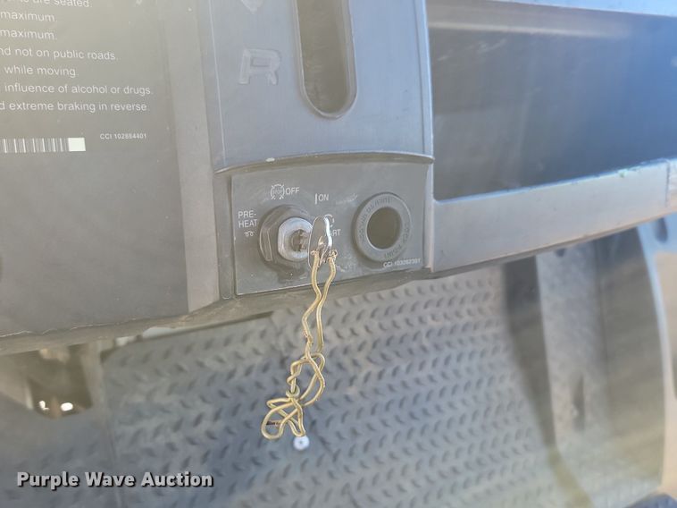 image for item LA9564 2014 Club Car XRT 1550 SE utility vehicle