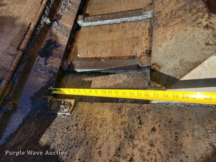 image for item LA9566 1993 Blaw-Knox  PF-410 paver