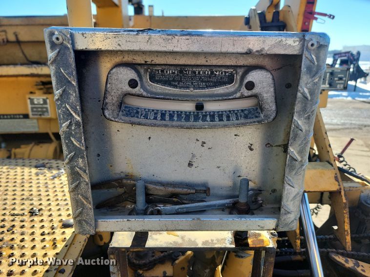 image for item LA9566 1993 Blaw-Knox  PF-410 paver