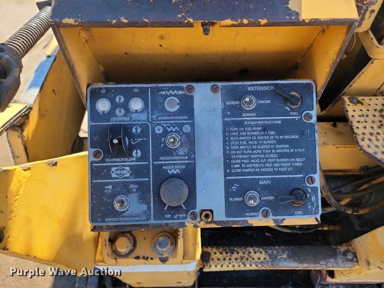 image for item LA9566 1993 Blaw-Knox  PF-410 paver