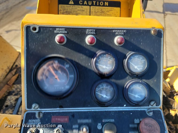 image for item LA9566 1993 Blaw-Knox  PF-410 paver