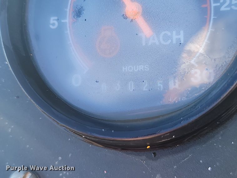 image for item LA9566 1993 Blaw-Knox  PF-410 paver