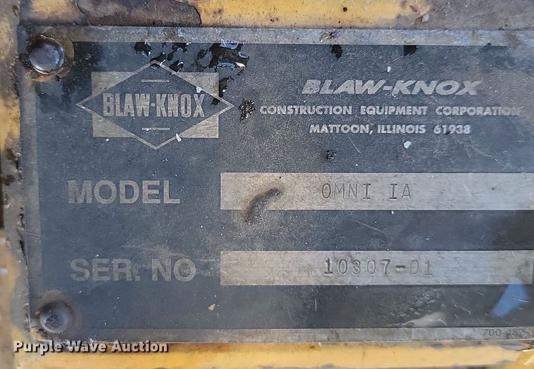 image for item LA9566 1993 Blaw-Knox  PF-410 paver