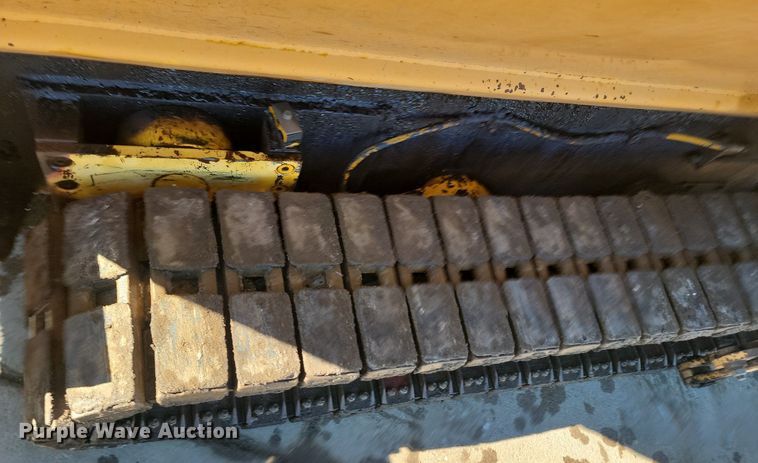 image for item LA9566 1993 Blaw-Knox  PF-410 paver