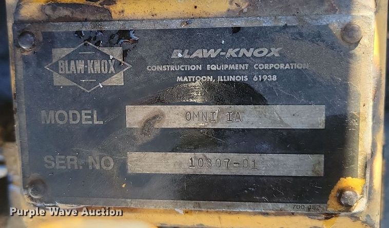 image for item LA9566 1993 Blaw-Knox  PF-410 paver
