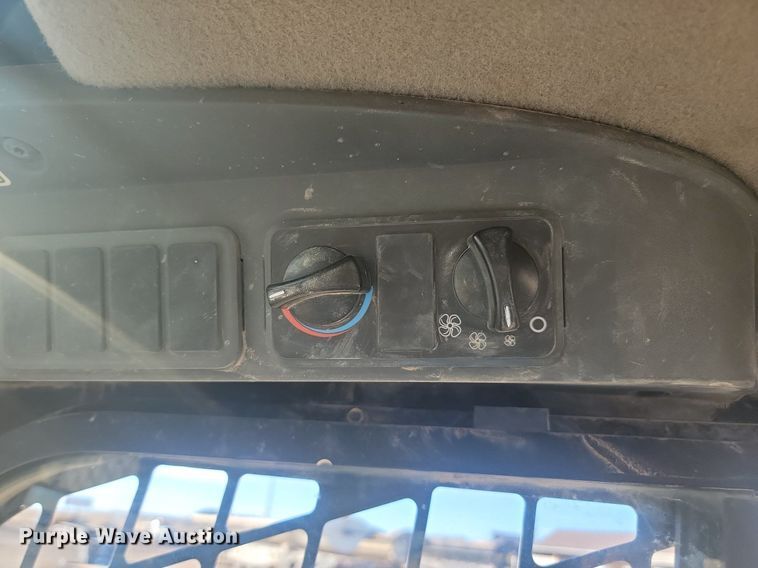 image for item LA9572 2012 Caterpillar  279C2 tracked skid steer loader