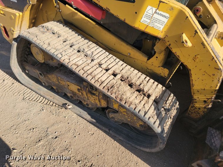 image for item LA9572 2012 Caterpillar  279C2 tracked skid steer loader
