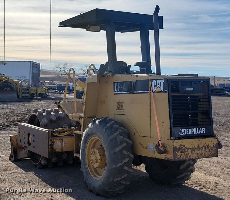 image for item LA9574 1998 Caterpillar  CP-433C single drum vibratory roller