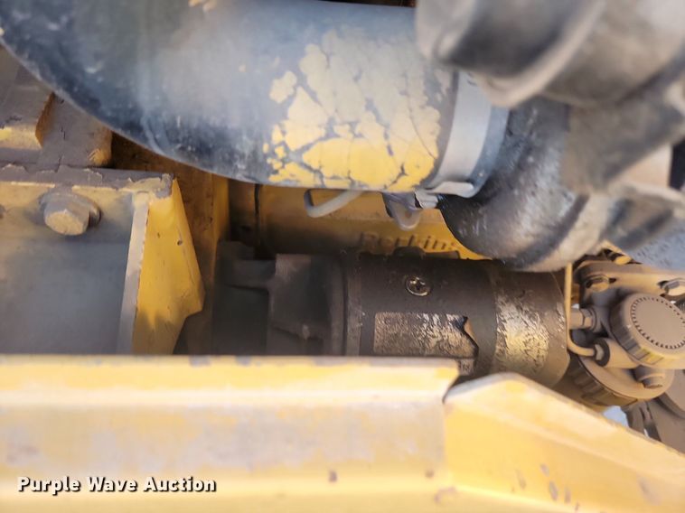 image for item LA9574 1998 Caterpillar  CP-433C single drum vibratory roller