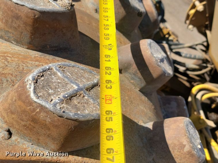 image for item LA9574 1998 Caterpillar  CP-433C single drum vibratory roller