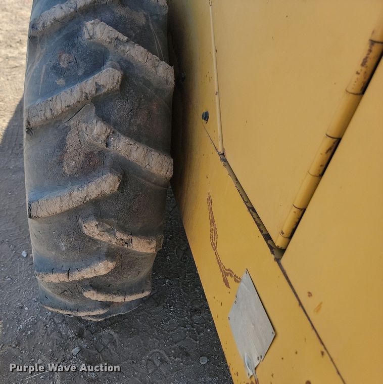 image for item LA9574 1998 Caterpillar  CP-433C single drum vibratory roller