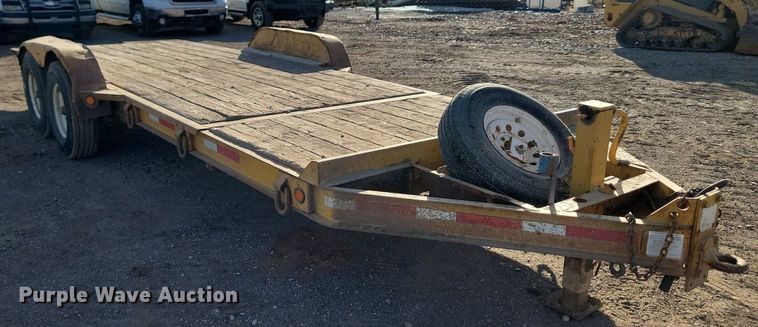 image for item LA9580 2006 Trail King TKT12U tilt deck equipment trailer