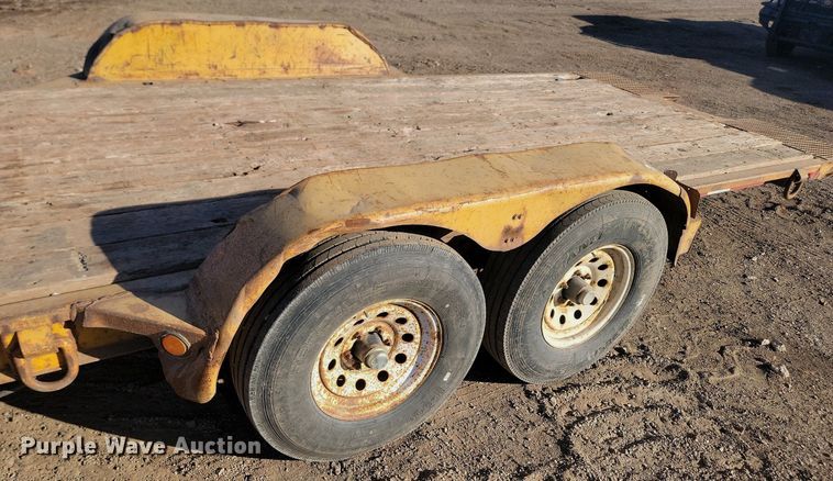 image for item LA9580 2006 Trail King TKT12U tilt deck equipment trailer