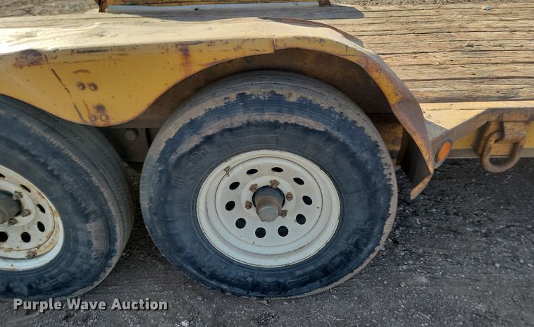 image for item LA9580 2006 Trail King TKT12U tilt deck equipment trailer