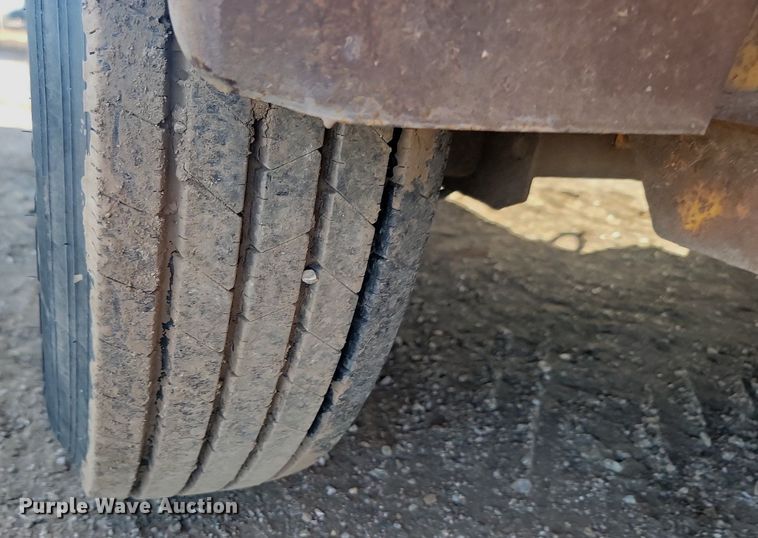 image for item LA9580 2006 Trail King TKT12U tilt deck equipment trailer