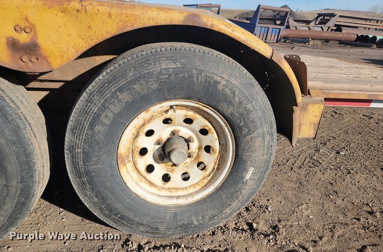 image for item LA9580 2006 Trail King TKT12U tilt deck equipment trailer