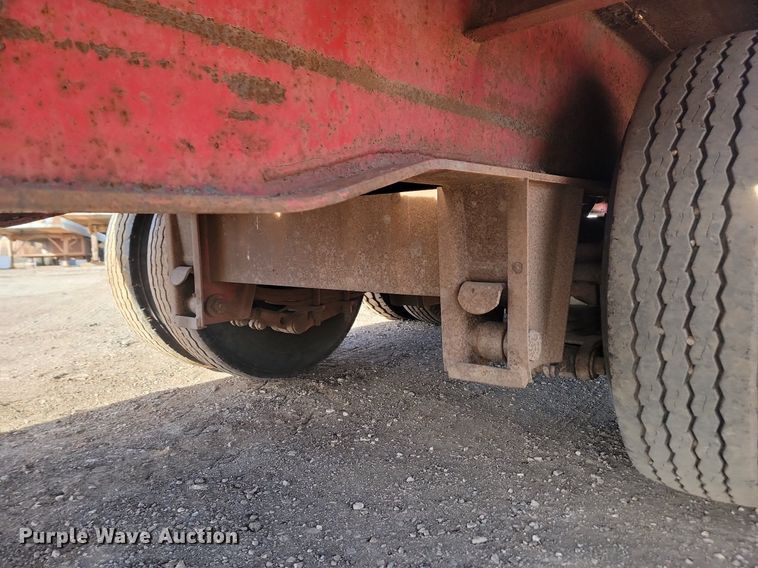 image for item LA9581 1972 Fruehauf PB-J2-51-DF19 drop deck equipment trailer