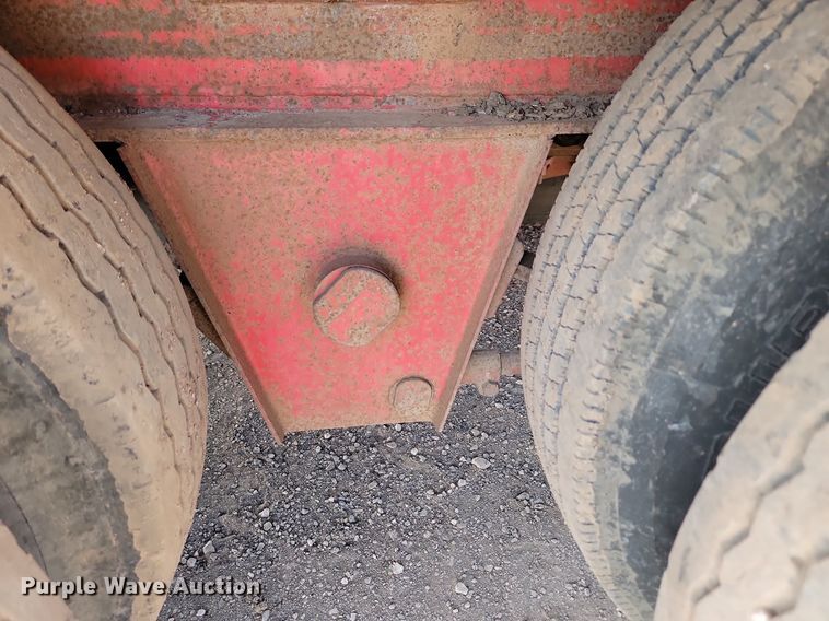 image for item LA9581 1972 Fruehauf PB-J2-51-DF19 drop deck equipment trailer