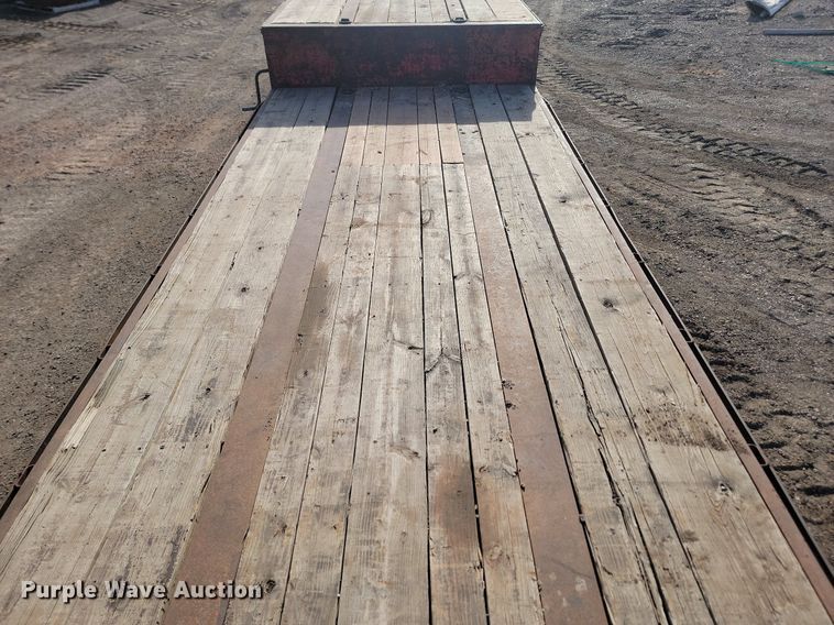 image for item LA9581 1972 Fruehauf PB-J2-51-DF19 drop deck equipment trailer