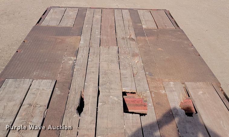 image for item LA9581 1972 Fruehauf PB-J2-51-DF19 drop deck equipment trailer