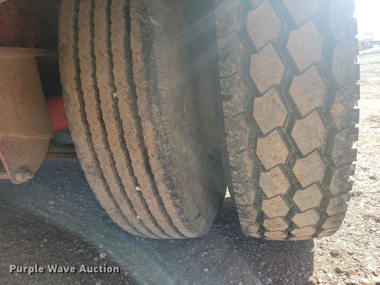 image for item LA9581 1972 Fruehauf PB-J2-51-DF19 drop deck equipment trailer