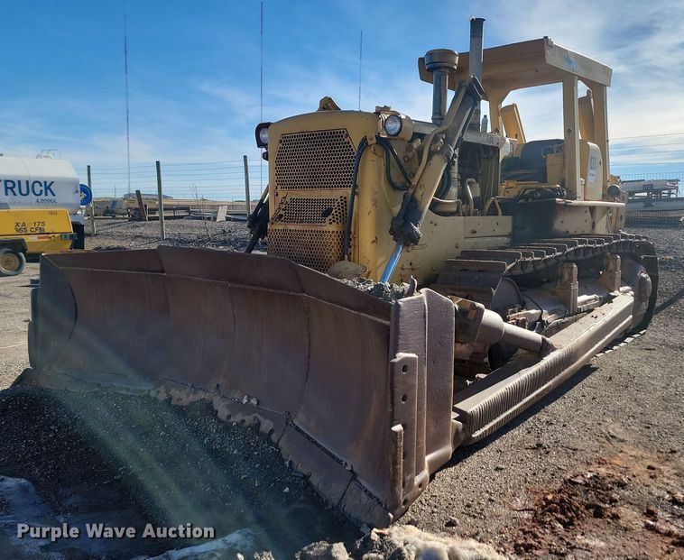 image for item LA9582 Caterpillar D8H dozer