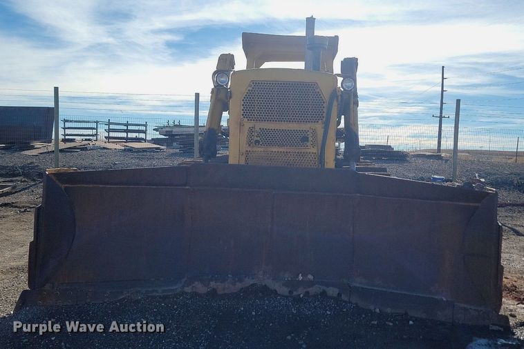 image for item LA9582 Caterpillar D8H dozer