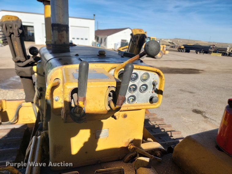 image for item LA9582 Caterpillar D8H dozer